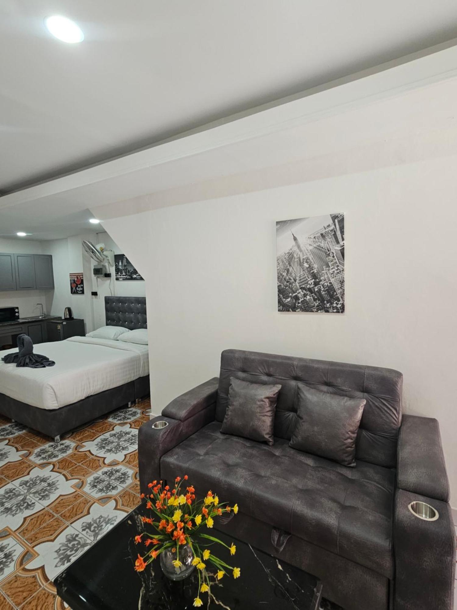 Candy Beach Seaview Jomtien Exterior photo